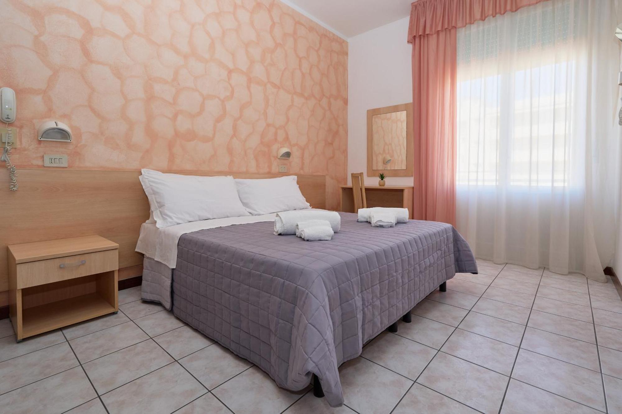 Hotel Jolanda Bellaria-Igea Marina Exterior photo